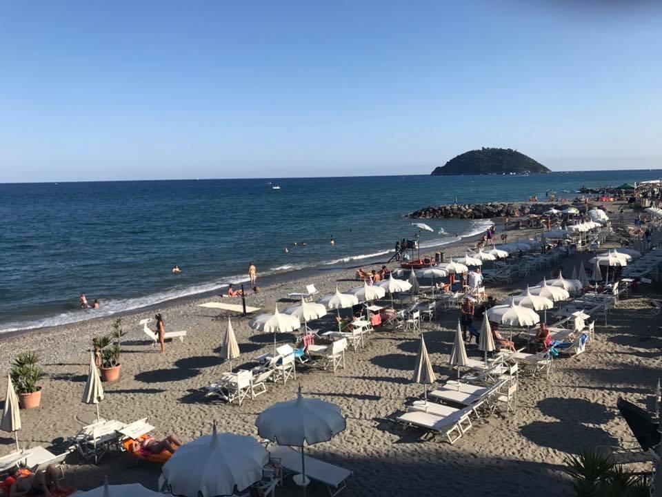 Residence Borgomare Albenga Dış mekan fotoğraf